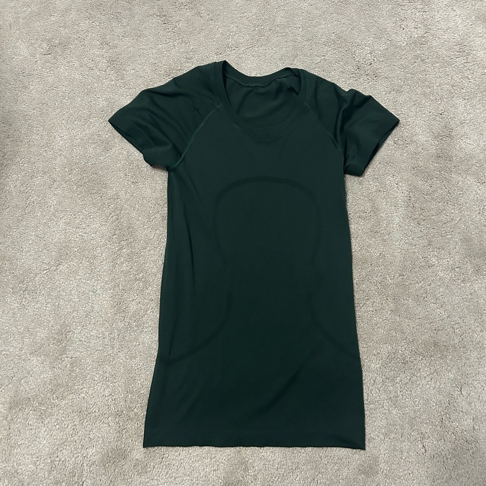 lululemon athletica Forest Green Short Sleeve Tee